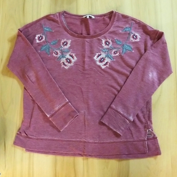 Lucky Brand Tops - Lucky Brand magenta embroidered shirt